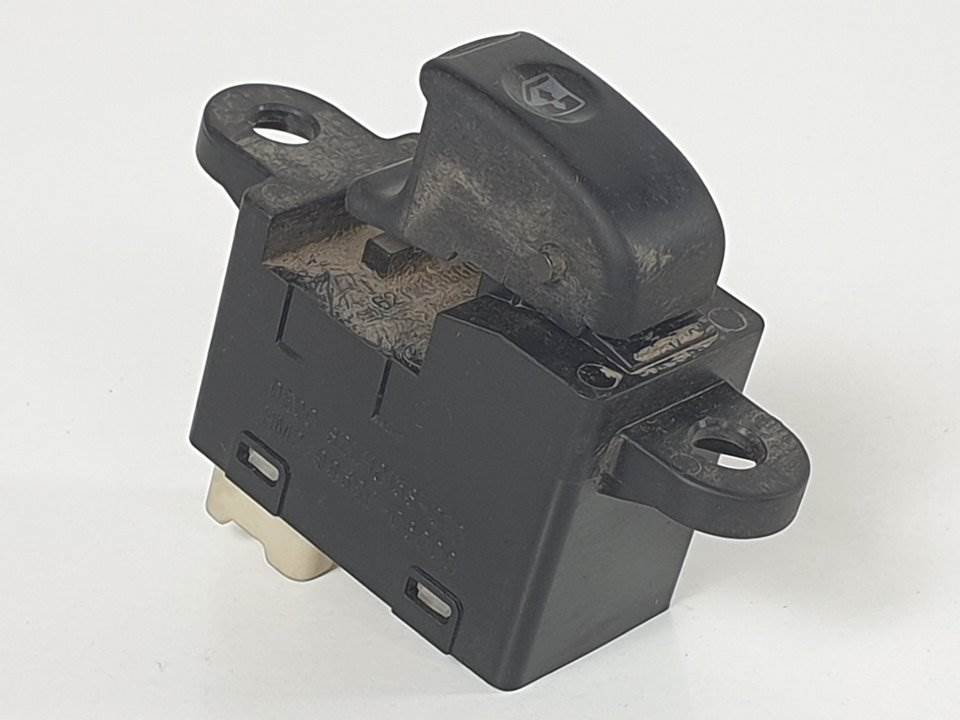 MANDO ELEVALUNAS DELANTERO DERECHO - S2LH215S31D - HYUNDAI - ATOS PRIME (MX)