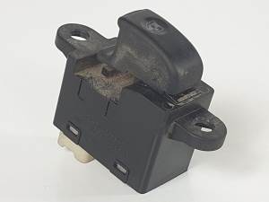 MANDO ELEVALUNAS DELANTERO DERECHO S2LH215S31D HYUNDAI ATOS PRIME (MX) Autodesguaces Alicante