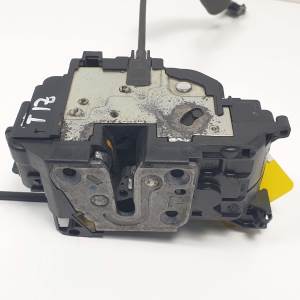 CERRADURA PUERTA TRASERA IZQUIERDA 825030002R RENAULT MEGANE III BERLINA 5P Autodesguaces Alicante
