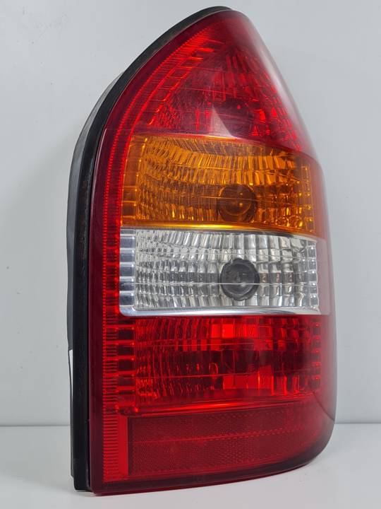 PILOTO TRASERO DERECHO 62281 OPEL ZAFIRA A Autodesguaces Alicante