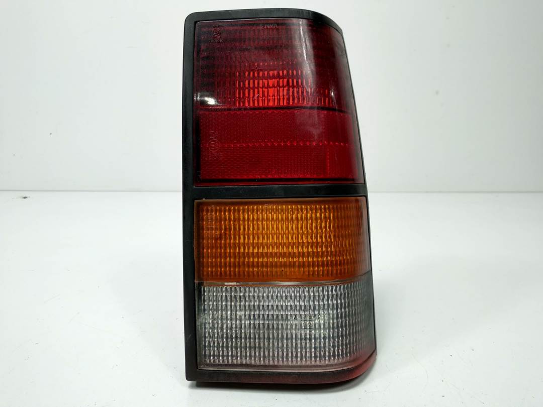 PILOTO TRASERO DERECHO - 6Y9945096E - » OTROS... - MODELOS