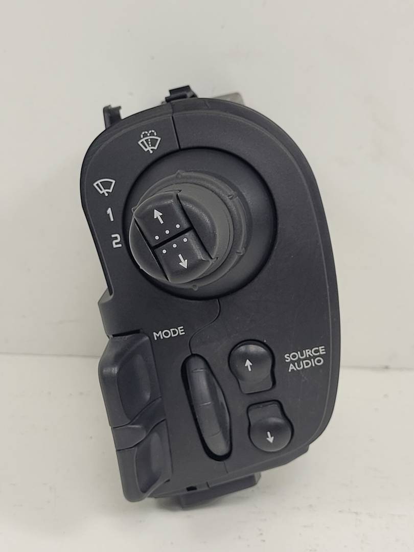 MANDO LIMPIA - 88103009010 - RENAULT - CLIO III