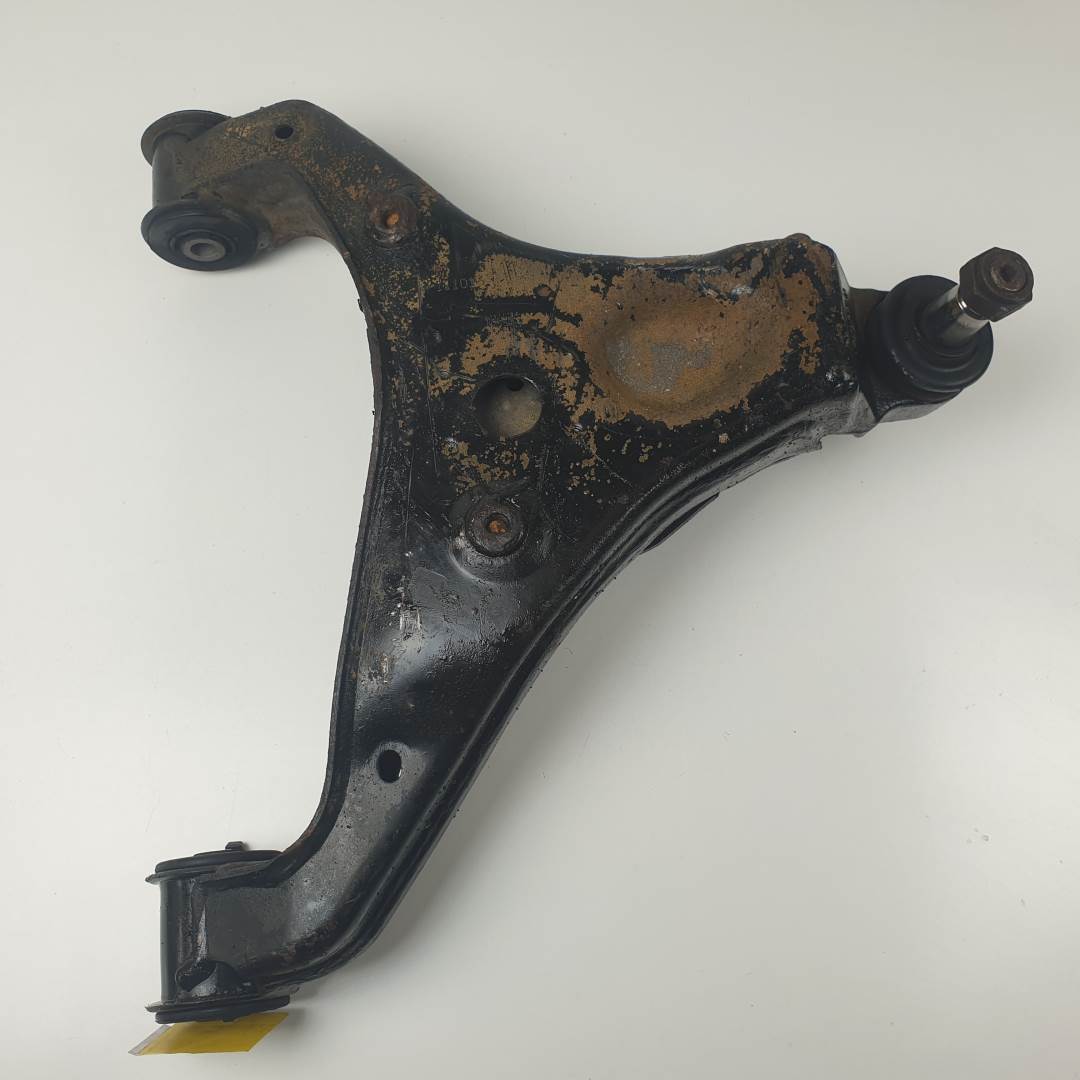 BRAZO SUSPENSION INFERIOR DELANTERO DERECHO - A9063221109 - MERCEDES - SPRINTER CABINA CORTA