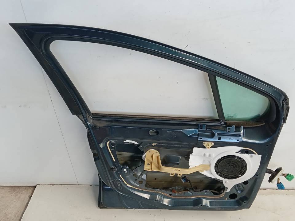 PUERTA DELANTERA IZQUIERDA