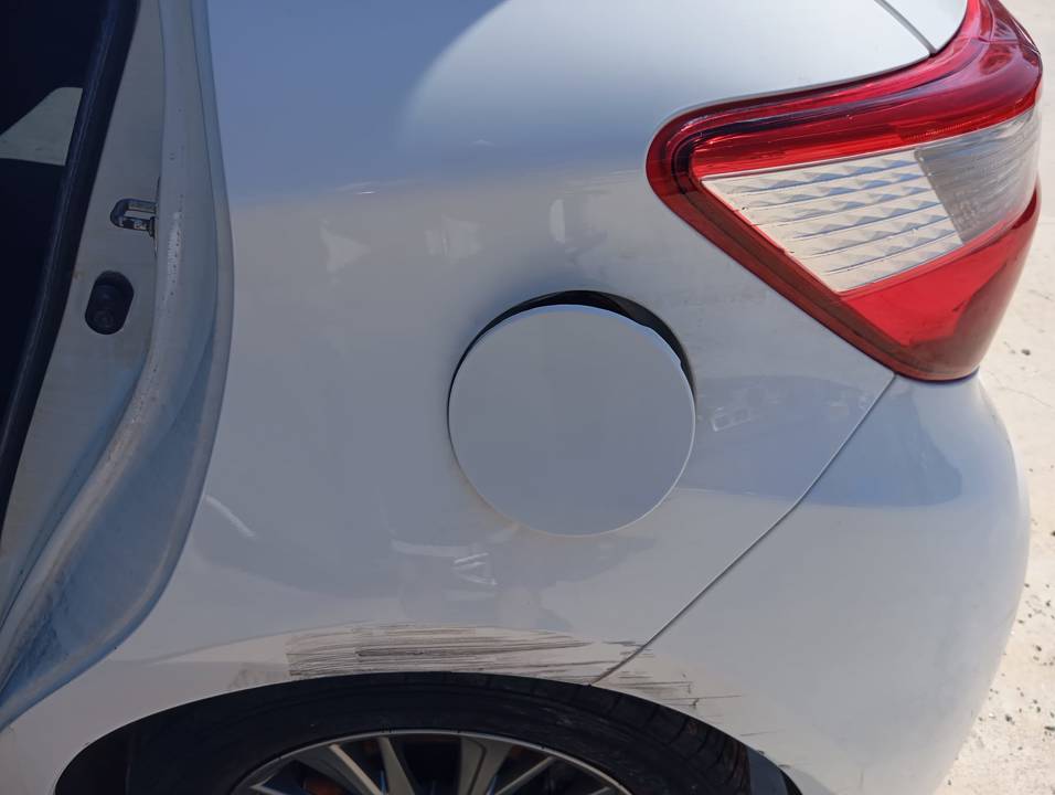 TAPA EXTERIOR COMBUSTIBLE