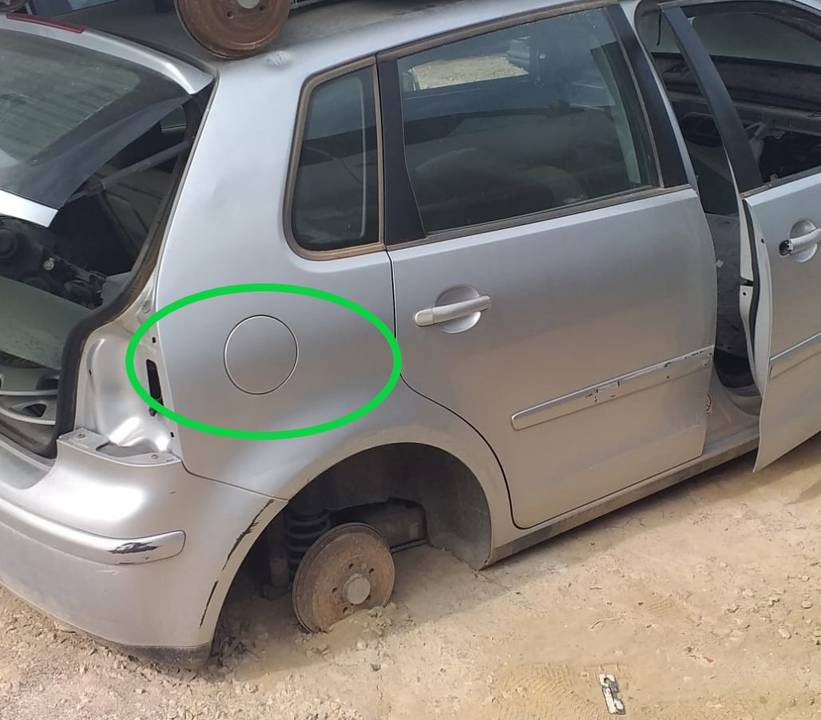 TAPA EXTERIOR COMBUSTIBLE