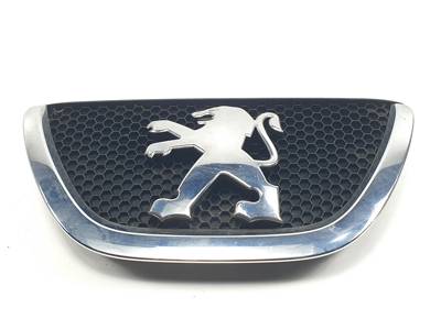 REJILLA DELANTERA 7531260H010 PEUGEOT 107 Autodesguaces Alicante