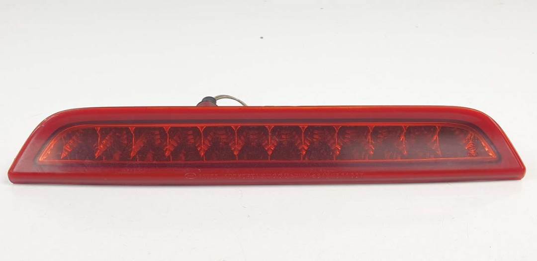 LUZ CENTRAL DE FRENO - 927004D000 - KIA - CARNIVAL