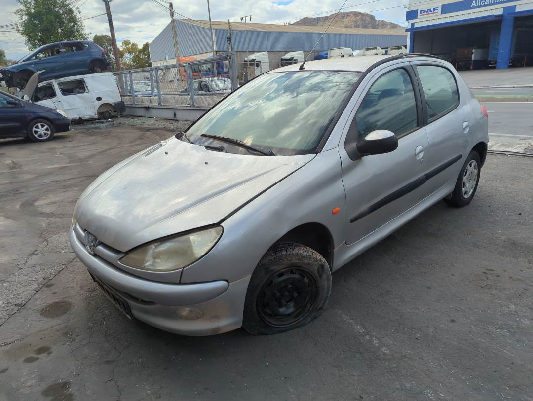 PEUGEOT 206 BERLINA (1998 - 2010)