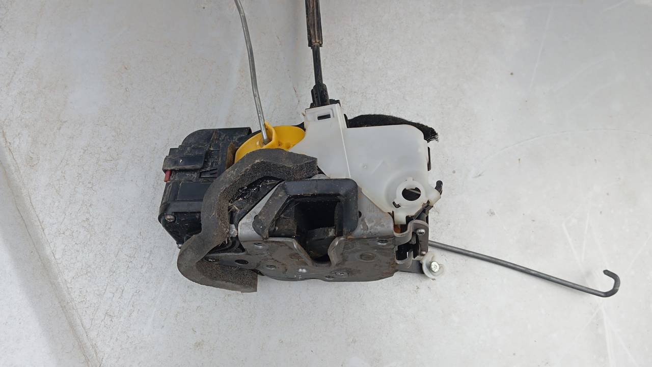 CERRADURA PUERTA DELANTERA IZQUIERDA