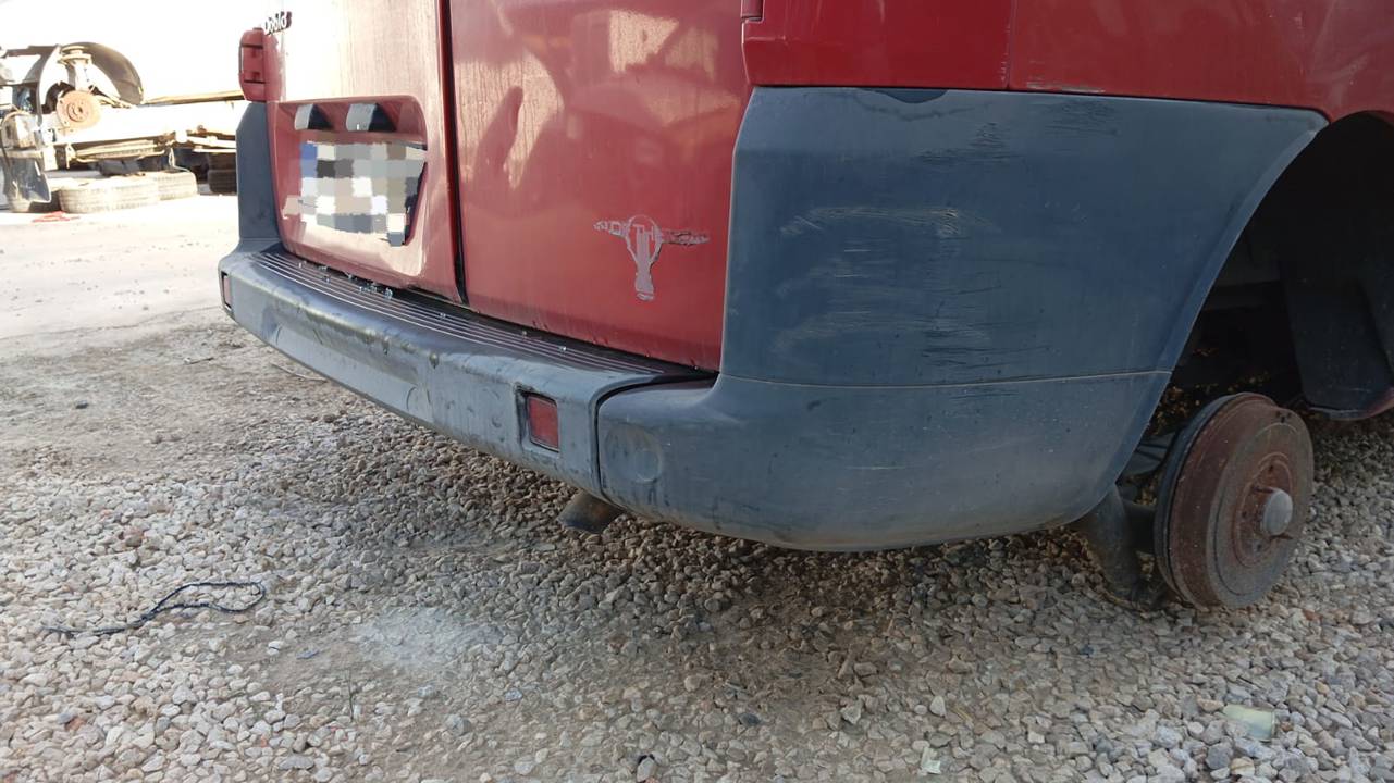 PUNTERA PARAGOLPES TRASERA DERECHA