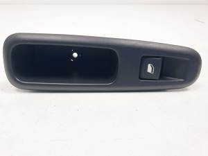 MANDO ELEVALUNAS TRASERO IZQUIERDO 96662297ZD PEUGEOT 5008 (T87) Autodesguaces Alicante