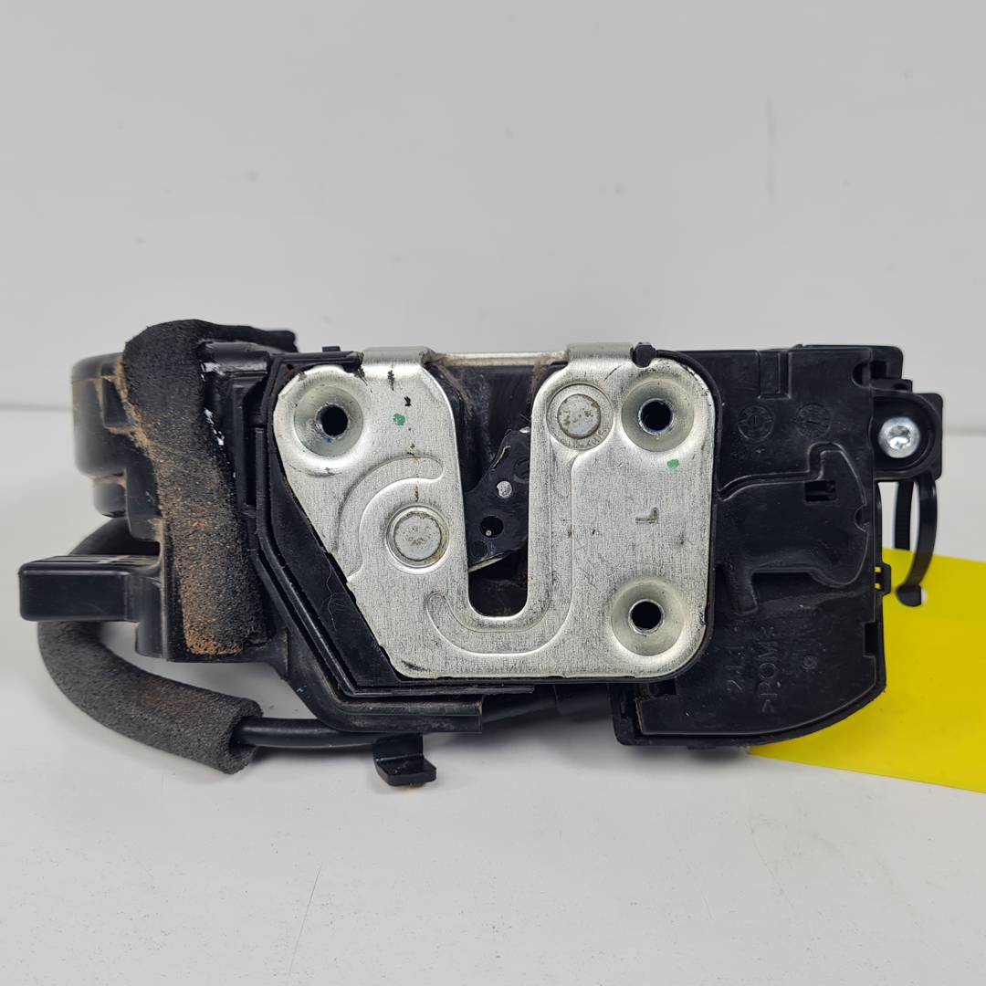 CERRADURA PUERTA DELANTERA IZQUIERDA - 813103U000 - KIA - SPORTAGE (SL)