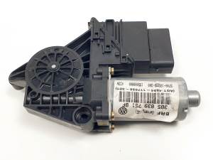 MOTOR ELEVALUNAS TRASERO IZQUIERDO 3B5839751BF VOLKSWAGEN PASSAT BERLINA (3B3) Autodesguaces Alicante