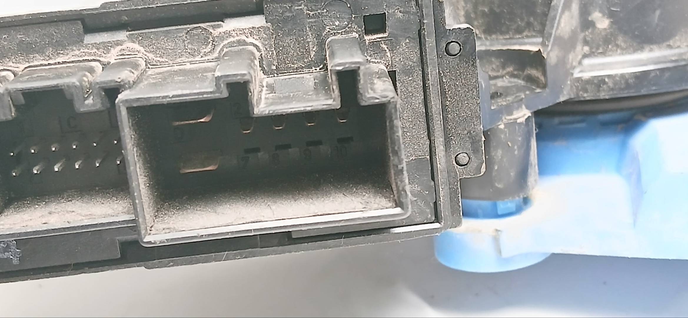 Foto 4 de Elevalunas Trasero Izquierdo Volkswagen Touareg (7la) (2002–2007)