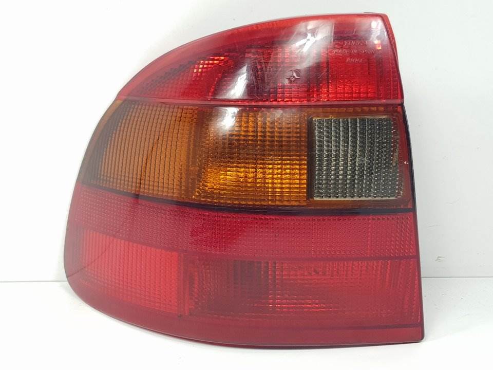 PILOTO TRASERO IZQUIERDO - OPEL - ASTRA F BERLINA