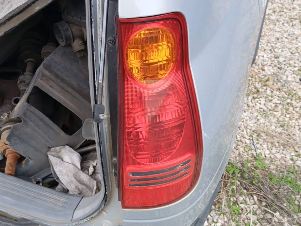 PILOTO TRASERO DERECHO