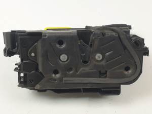CERRADURA PUERTA TRASERA DERECHA A6L5TA839016L SEAT ARONA Autodesguaces Alicante