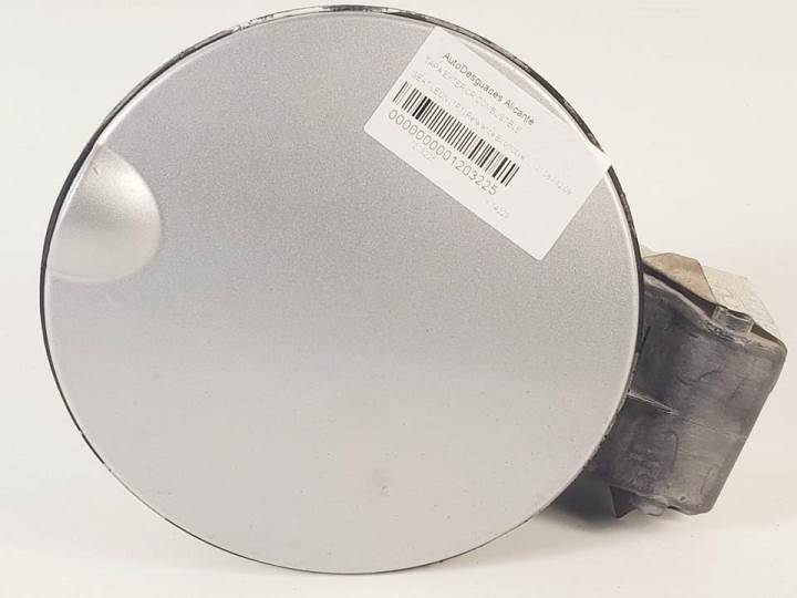 TAPA EXTERIOR COMBUSTIBLE 1P1375S497C SEAT LEON (1P1) Autodesguaces Alicante