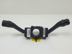 MANDO INTERMITENTES 8L0953513G SKODA FABIA FAMILIAR (6Y5) Autodesguaces Alicante