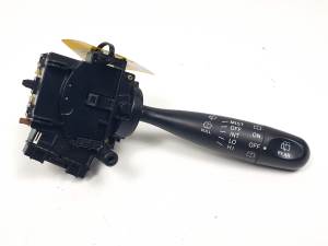 MANDO LIMPIA 173647 TOYOTA YARIS VERSO (NCP2/NLP2) Autodesguaces Alicante