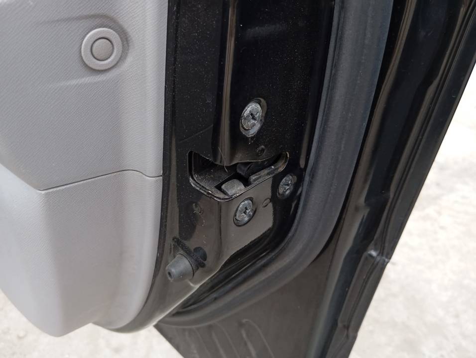 CERRADURA PUERTA DELANTERA DERECHA