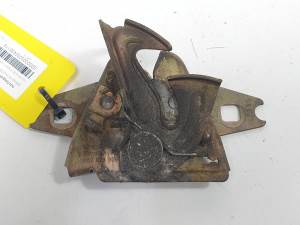 CERRADURA CAPOT 867823509 VOLKSWAGEN PASSAT VARIANT (3A5) Autodesguaces Alicante