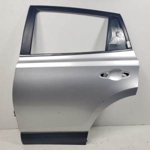 PUERTA TRASERA IZQUIERDA TOYOTA RAV 4 (A4) Autodesguaces Alicante