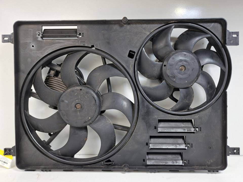 ELECTROVENTILADOR BJ328C607AC LAND ROVER RANGE ROVER EVOQUE Autodesguaces Alicante