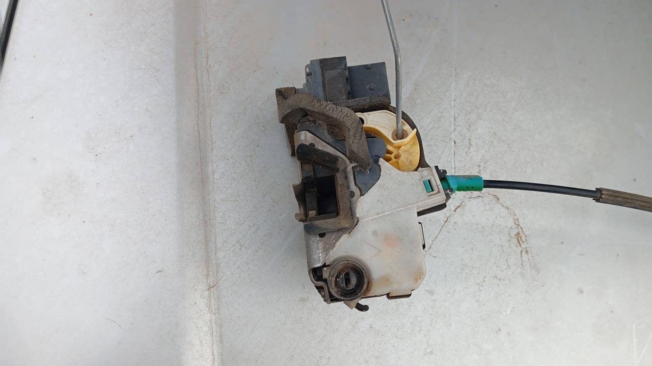 CERRADURA PUERTA TRASERA IZQUIERDA