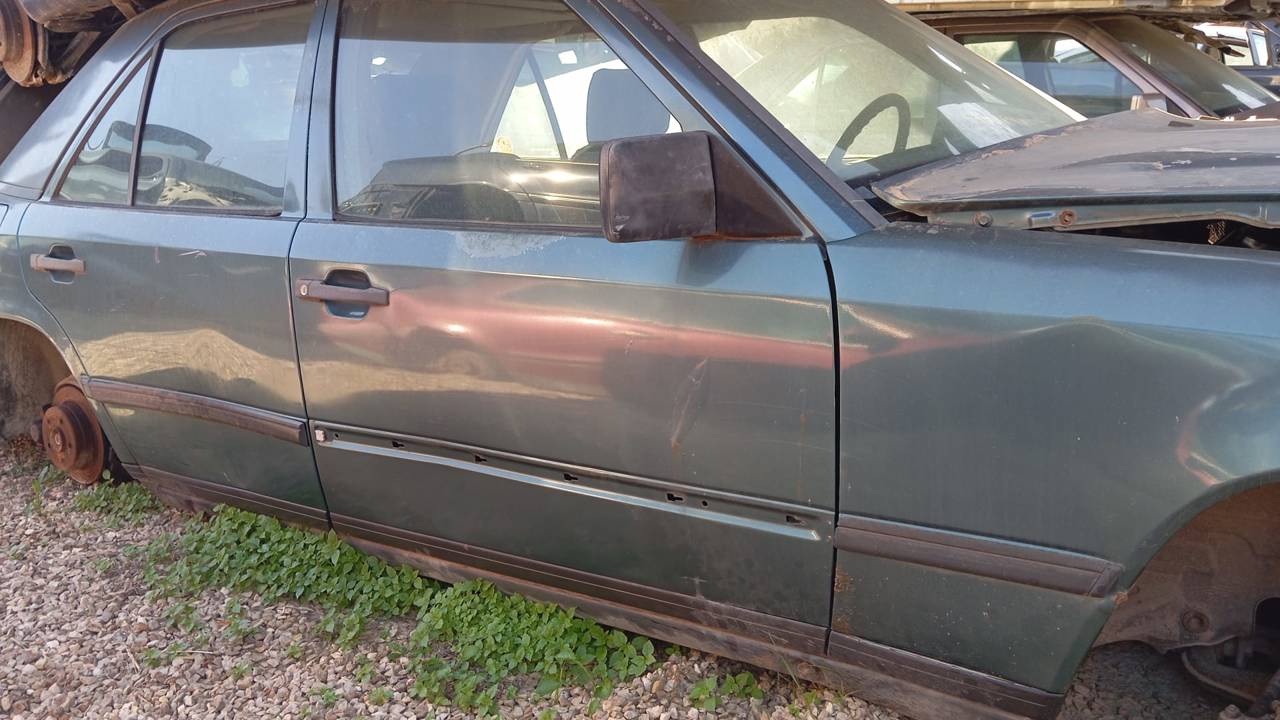 ELEVALUNAS DELANTERO DERECHO