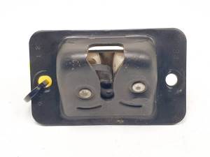 CERRADURA MALETERO / PORTON MAZDA 626 MONOVOLUMEN (GW) Autodesguaces Alicante