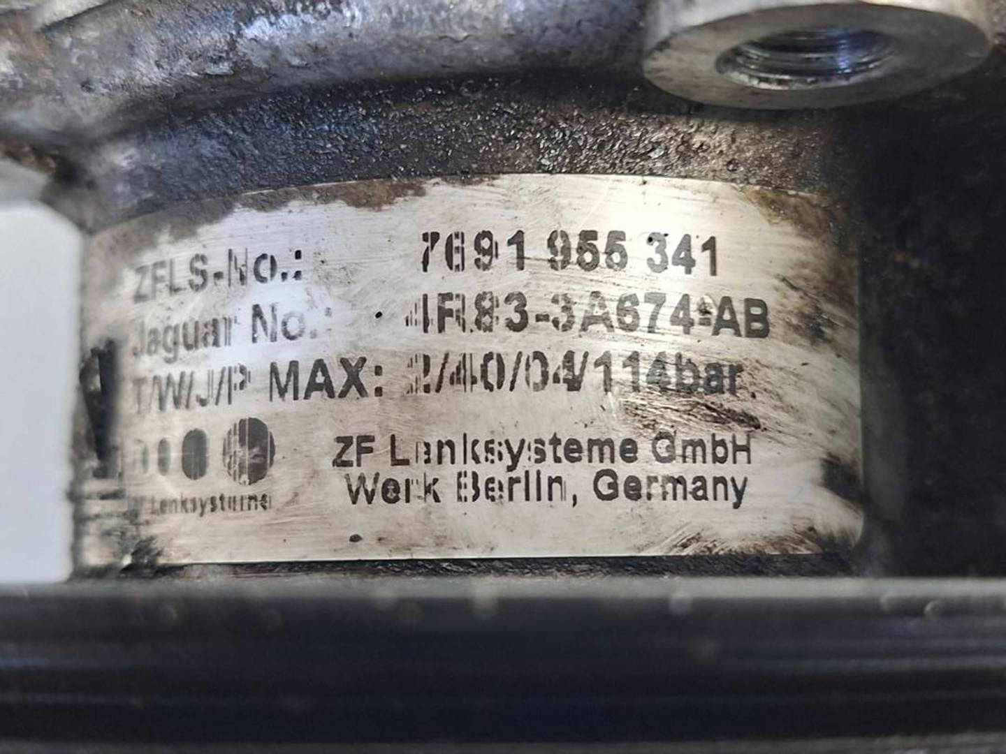 Foto 3 de Bomba Direccion Land Rover Discovery 3 (2004–2009)