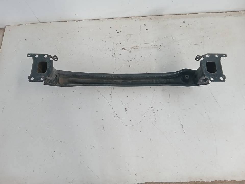 REFUERZO PARAGOLPES DELANTERO
