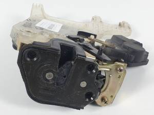 CERRADURA PUERTA TRASERA IZQUIERDA HYUNDAI TUCSON (JM) Autodesguaces Alicante