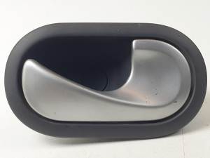MANETA INTERIOR DELANTERA DERECHA 8200028486 RENAULT MEGANE II BERLINA 5P Autodesguaces Alicante