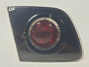 PILOTO TRASERO IZQUIERDO INTERIOR P2775L MAZDA 3 BERLINA (BK) Autodesguaces Alicante