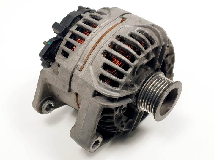 ALTERNADOR 13108596 OPEL VECTRA C BERLINA Autodesguaces Alicante