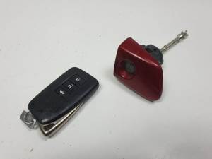 BOMBIN PUERTA DELANTERA IZQUIERDA LEXUS IS Autodesguaces Alicante