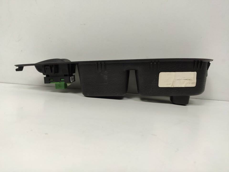 MANDO ELEVALUNAS DELANTERO DERECHO - 735601109 - FIAT - TIPO II (357) BERLINA