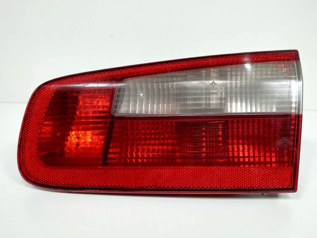 PILOTO TRASERO DERECHO INTERIOR - 8200002476 - RENAULT - LAGUNA II (BG0)