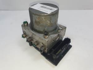 ABS 8200038695 RENAULT SCENIC II (X84,JM) Autodesguaces Alicante