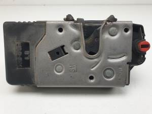 CERRADURA PUERTA TRASERA IZQUIERDA 24414134 OPEL ASTRA G BERLINA Autodesguaces Alicante
