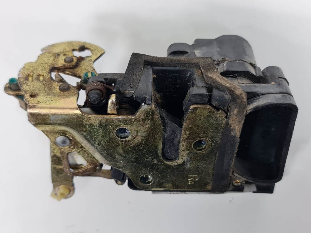 CERRADURA PUERTA DELANTERA DERECHA - DAEWOO - LANOS