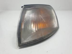 PILOTO DELANTERO IZQUIERDO 8152005010 TOYOTA CARINA (T19) Autodesguaces Alicante