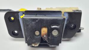 CERRADURA MALETERO / PORTON HONDA JAZZ (GD1/5) Autodesguaces Alicante