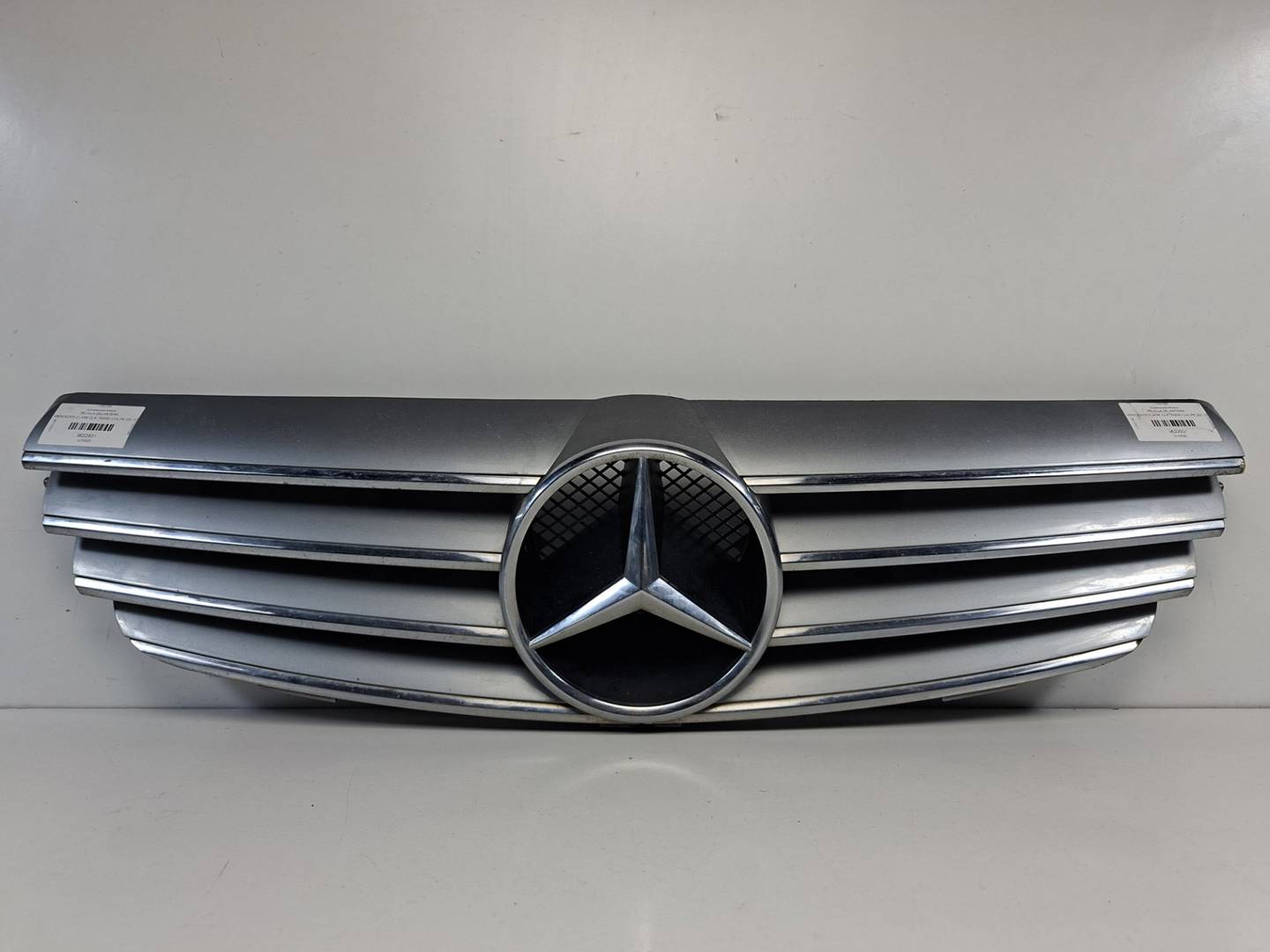 Calandre avant - A2098880052 - MERCEDES - CLASE CLK (W209) COUPE