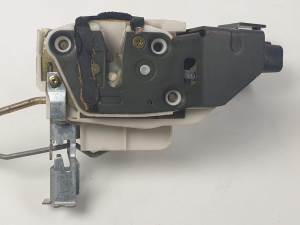 CERRADURA PUERTA DELANTERA IZQUIERDA SUZUKI LIANA RH (ER) Autodesguaces Alicante