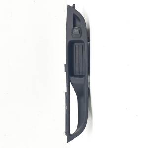 MANDO ELEVALUNAS DELANTERO DERECHO BM5T14529BA FORD FOCUS TURN. (CB8) Autodesguaces Alicante