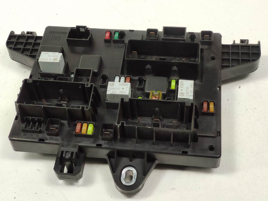 CAJA RELES / FUSIBLES - 13449202 - OPEL - ZAFIRA TOURER